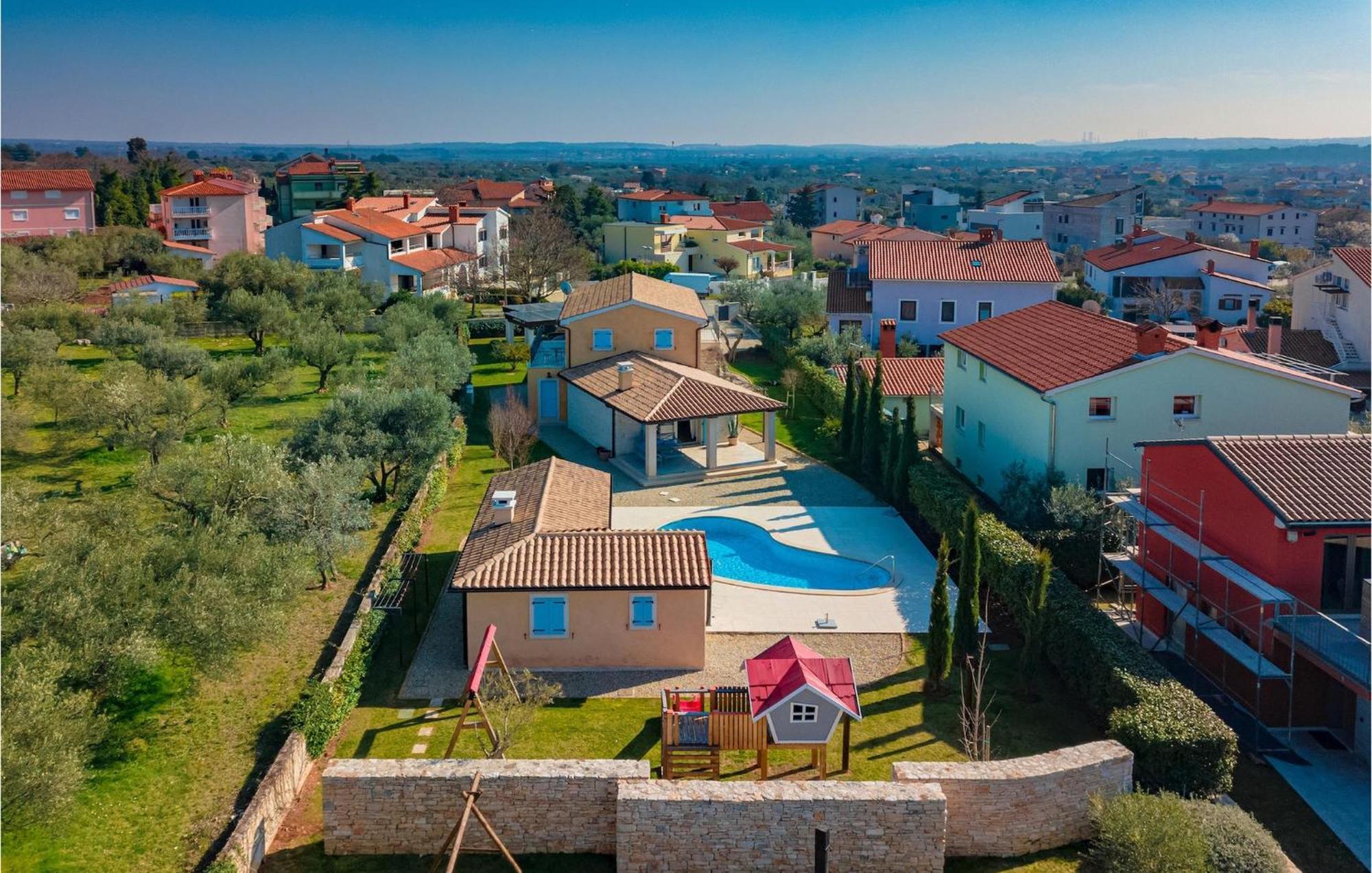 Luka Holiday home