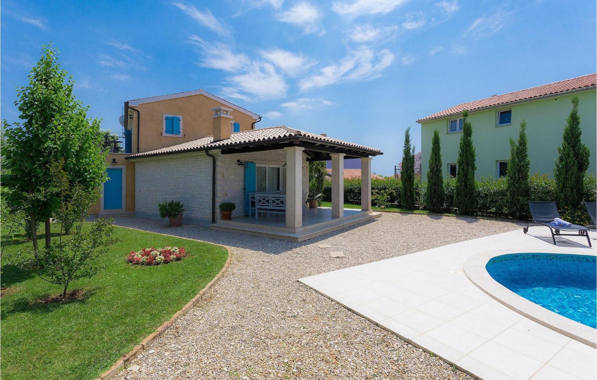 Luka Holiday home *